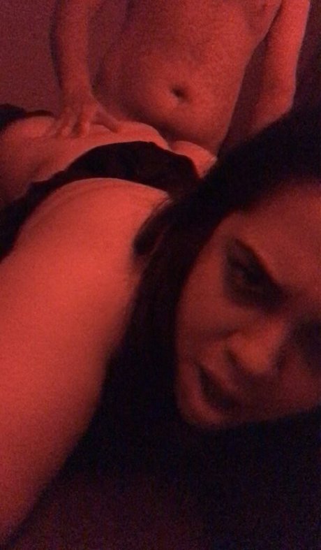 Goddes Nini star du porno de haute qualité galerie