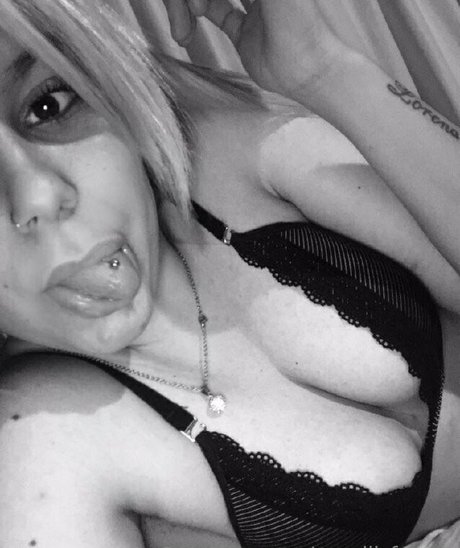 magiii fuego modèle de sexe image