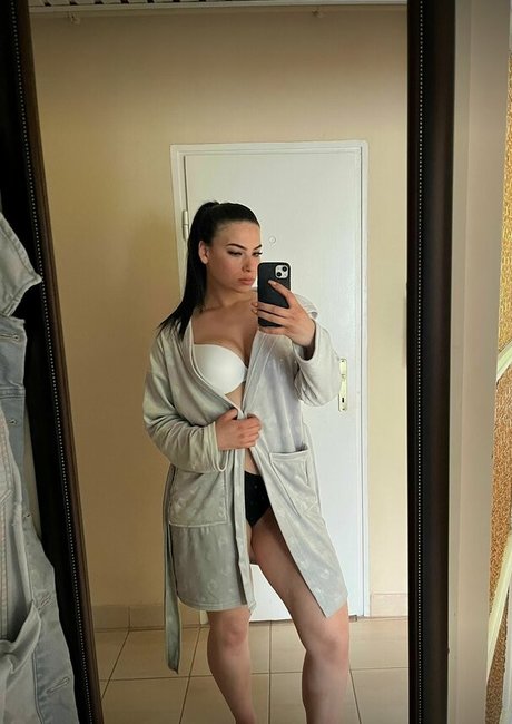 Szevelin Evelin szakali modèle de sexe des photos