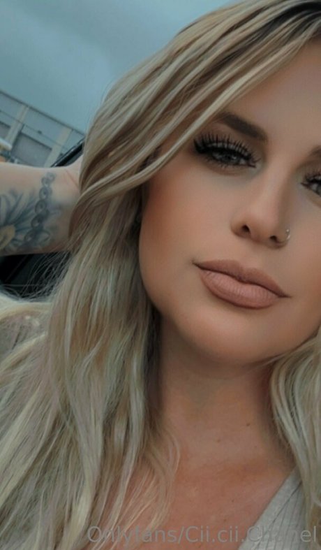 lunettes milf onlyfans nus gratuits galeries