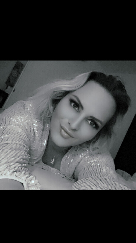 Kimmy Ka Nada Trans modèle joli archive