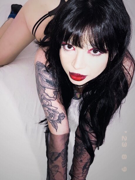 Rafaela Pesenti modèle érotique des photos