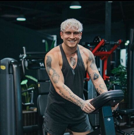 milf athlétique onlyfans sexe xxx archive