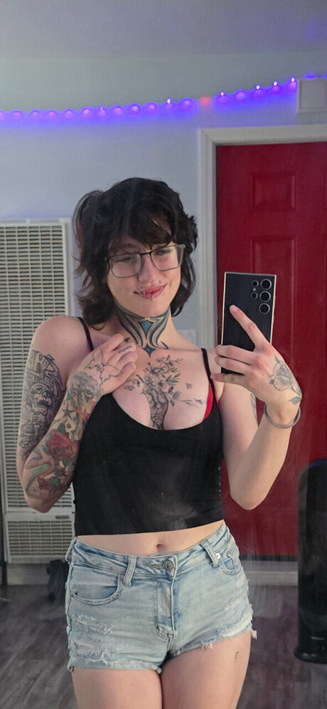 Plenia modèle de sexe photos