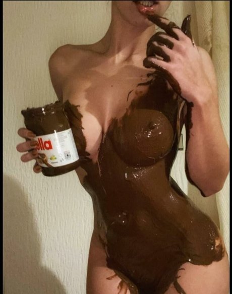 Tina Dakic nus star du porno image