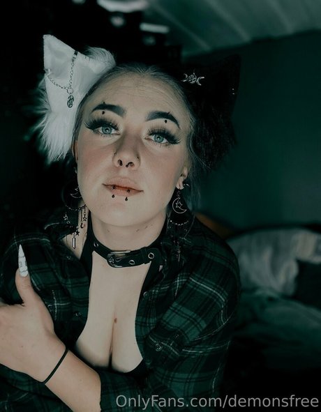 demonsfree modèle porno galerie