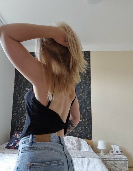 chloehoneyyy star du porno nue image