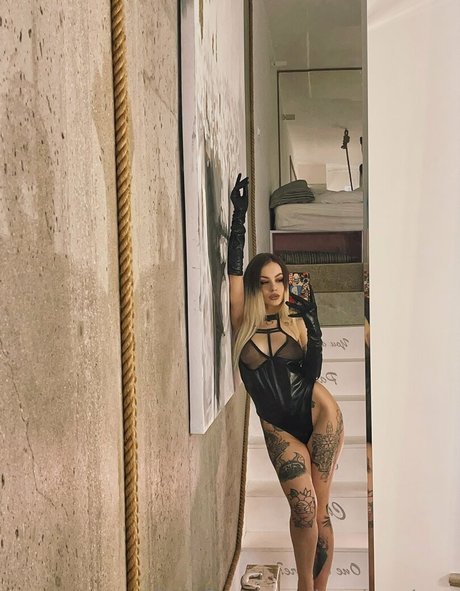 adolescent maigre ébène onlyfans belle chaude des photos