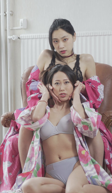 juneliu star du porno hd photos