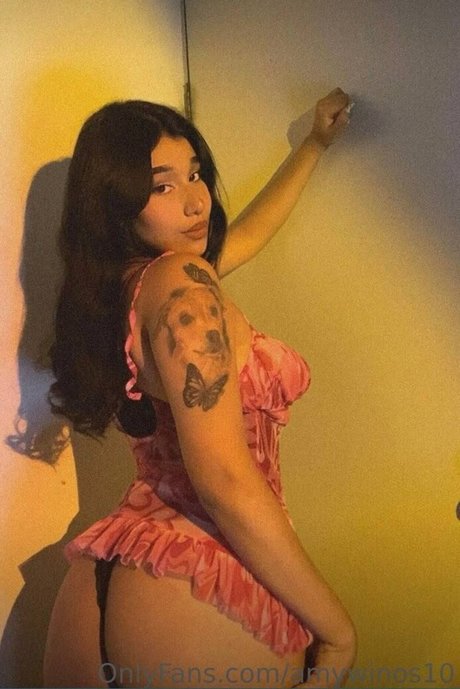 amywinos modèle chaud des photos