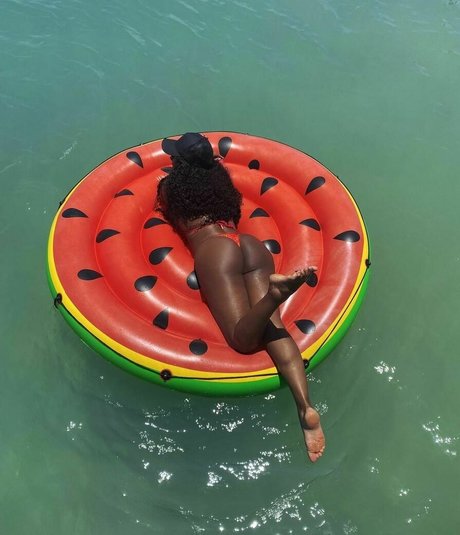 Cris Vianna étoile érotique image