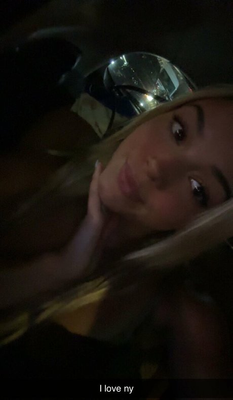 Livvy Dunne modèle adulte collection