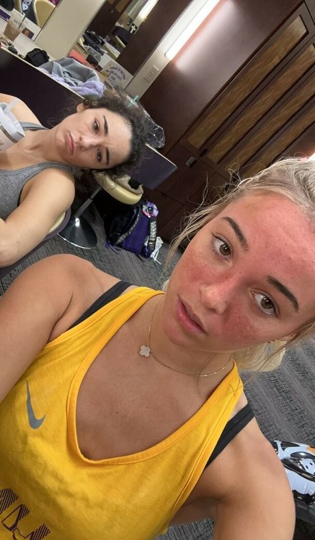 pieds sales onlyfans beaux nus image