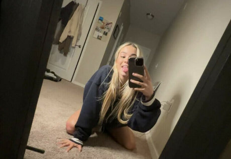 Livvy Dunne modèle gratuit archive