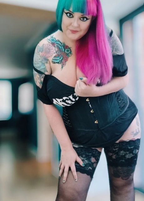 Gothabilly queen actrice sexy galerie