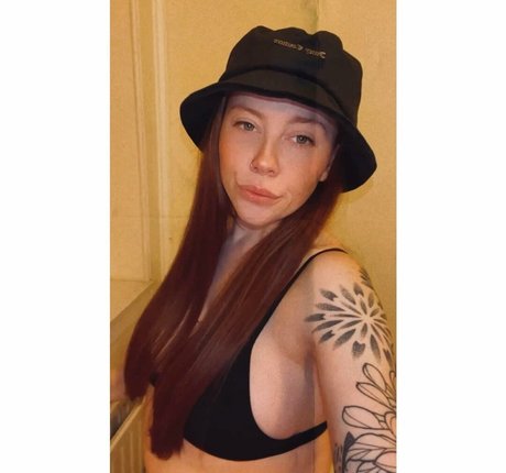 Molly Capper star du porno nue galeries