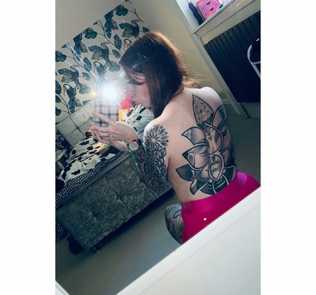 Molly Capper jolie star du porno archive