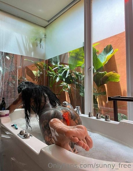 squat uniquementfans beau haut img