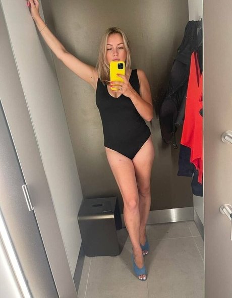 anna bellla actrice érotique galerie