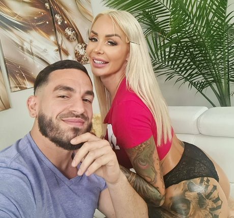 blondiebombxxx étoile sympa archive