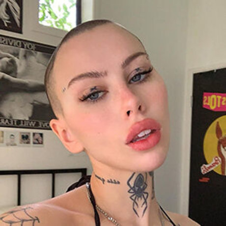 Siiickbrain actrice chaude image