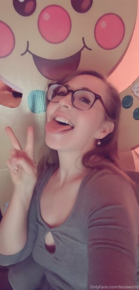 teslaworld actrice sexy archive