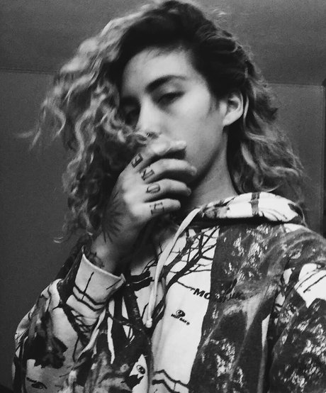 Indigo De Souza star du porno sexy img