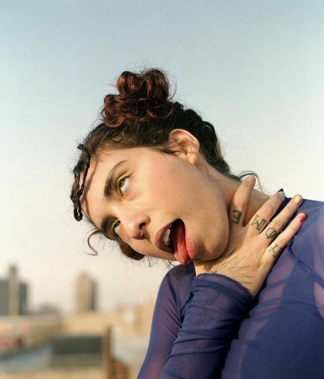 Indigo De Souza Fotoaufnahmen