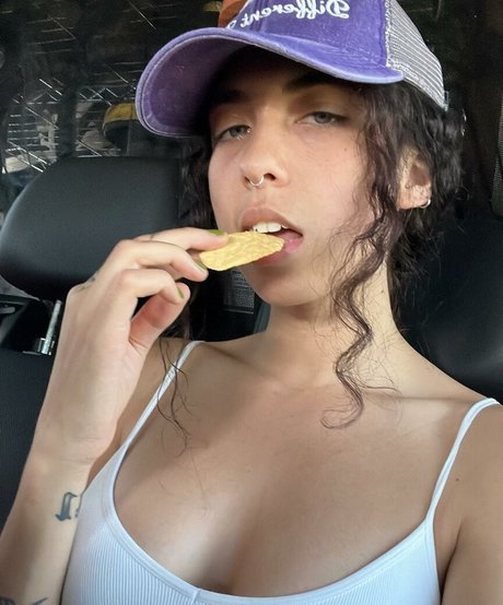 Indigo De Souza star du porno sympa des photos