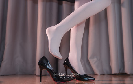 Misaki Suzuki star du porno belle archive