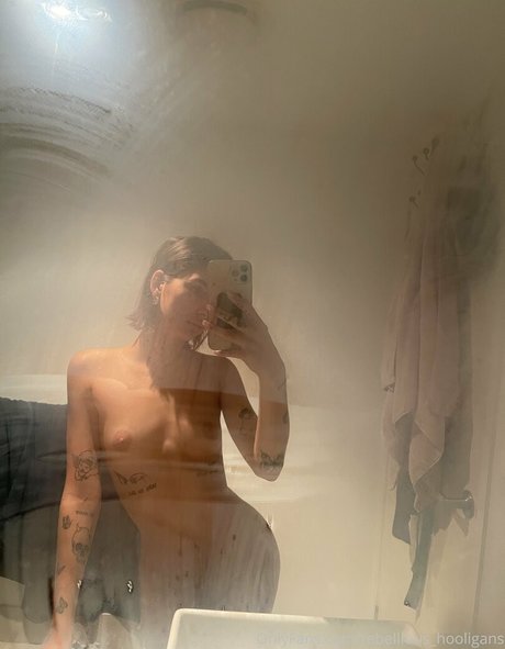 Rebellious hooligans star du sexe archive