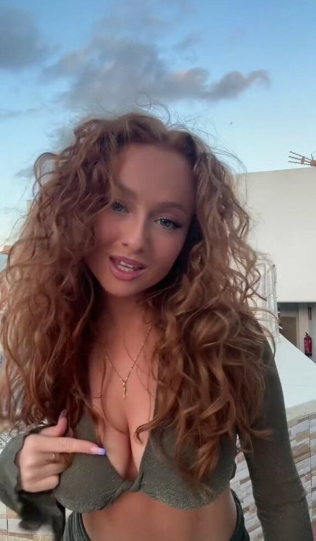 Ilonaaln jolie étoile galeries