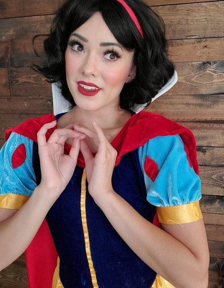 Joanie Brosas nus de stars du porno images