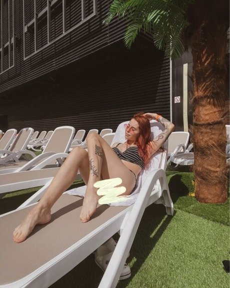 Denly top star image