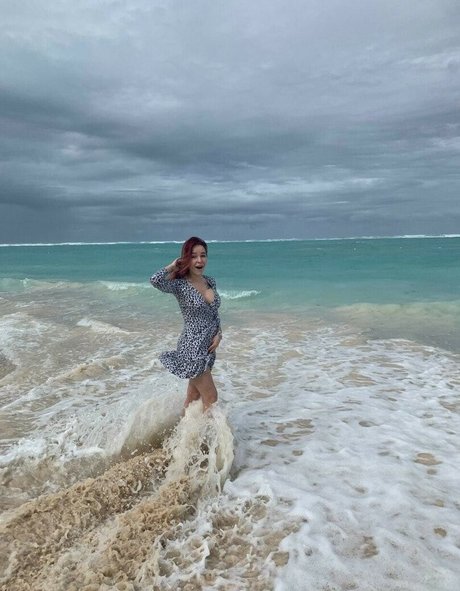 Denly modèle chaud image