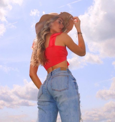 Sarah Kate Stricker star du porno exclusive image