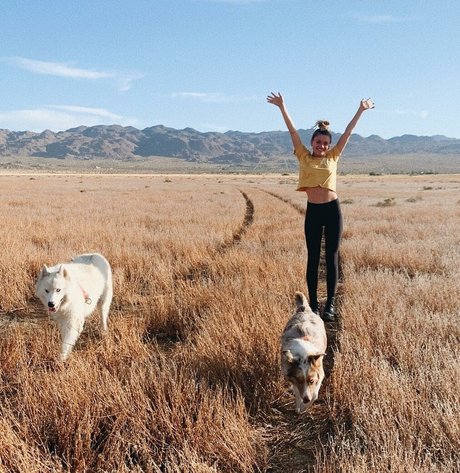 HannaH modèle adulte archive