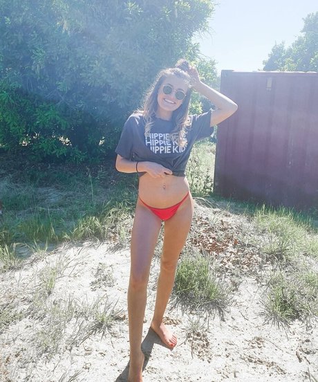 HannaH beau modèle galerie