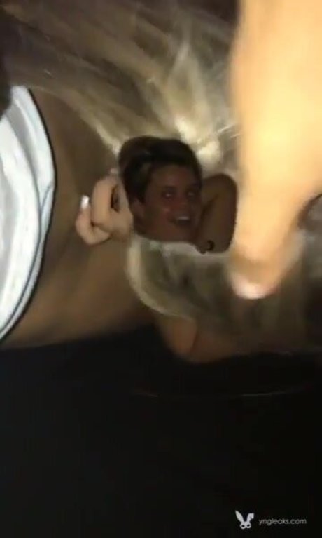 Haley Schomaker modèle magnifique photo