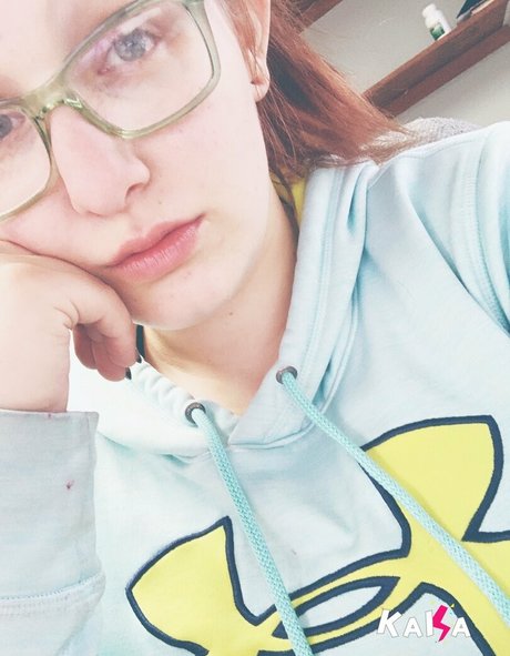 zee765420 étoile chaude images