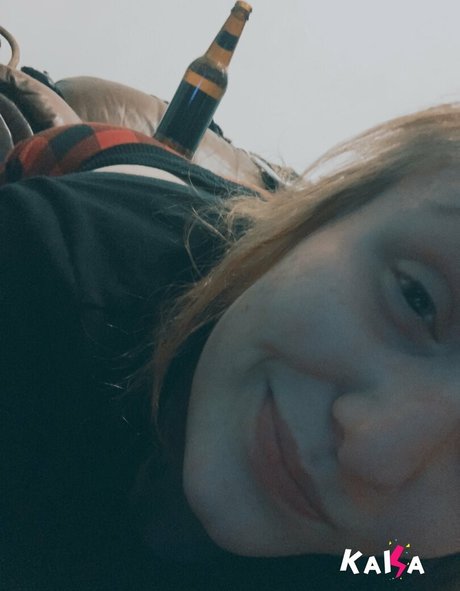 zee765420 actrice érotique archive