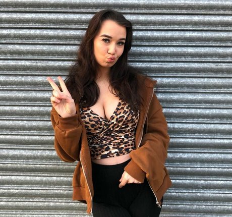 Anna Langley haut de star du porno collection