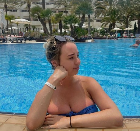 Anna Langley nus star du porno archive