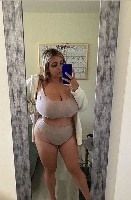 boobsrealm com actrice artistique images