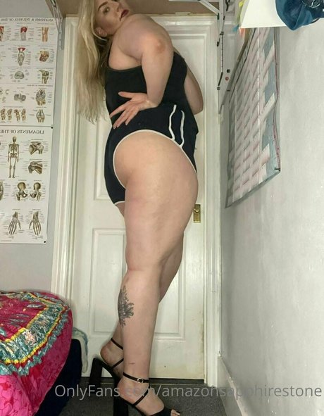 amazonsapphirestone actrice adulte galeries