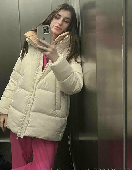 annie minor actrice libre img