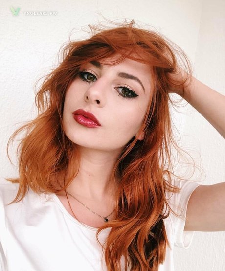 Tarah Kayne modèle porno des photos