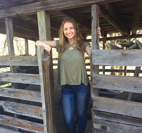 Kaelyn Myers modèle sympa images