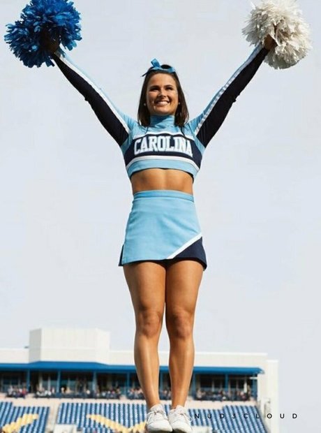 Annika Becker star du porno gratuit images