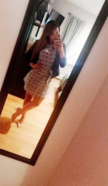 Lizzy Decologero étoile de haute qualité galeries